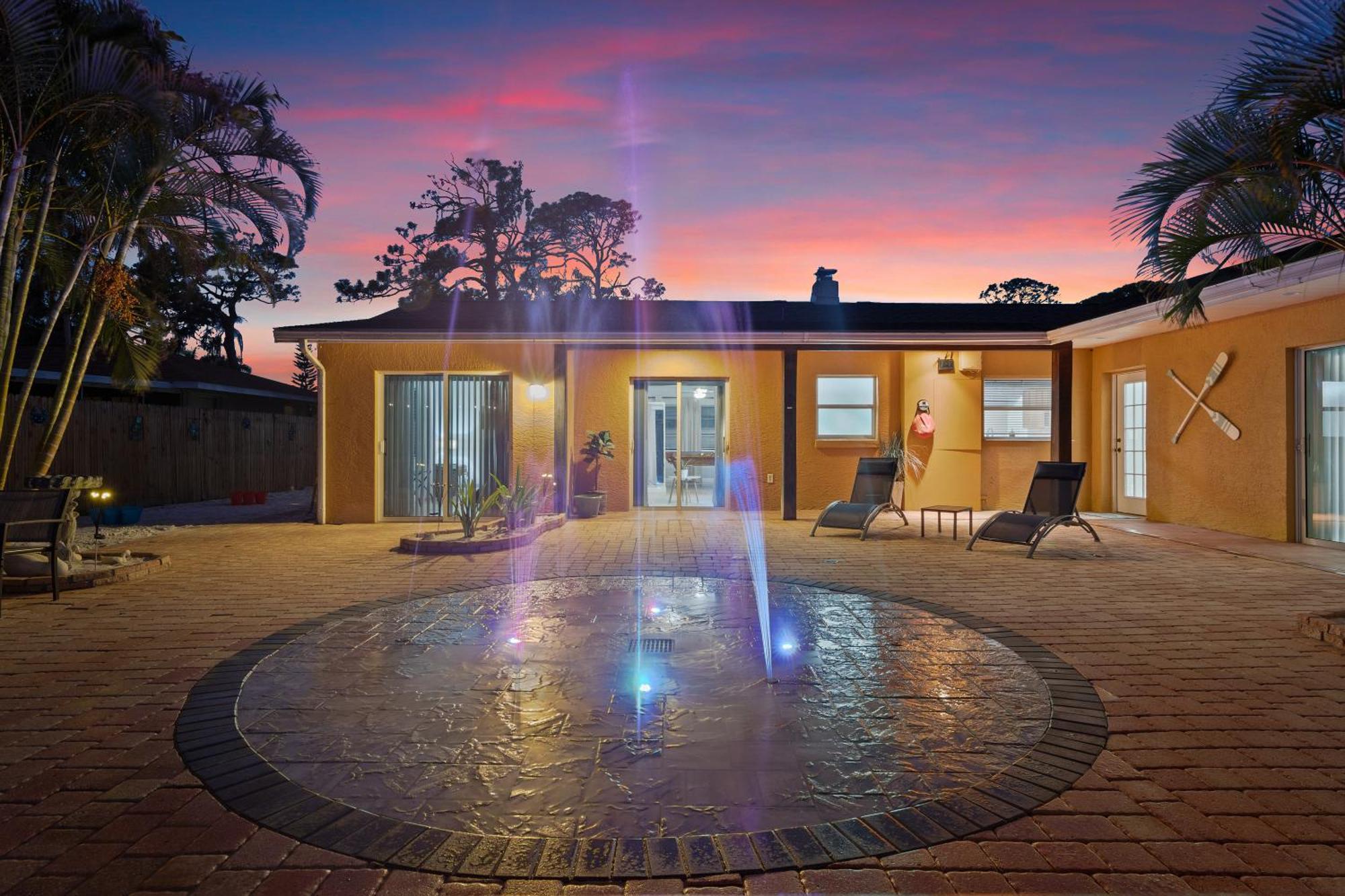 Coastal Villa W Amazing Courtyard - Splash Pad! Sarasota Exteriér fotografie