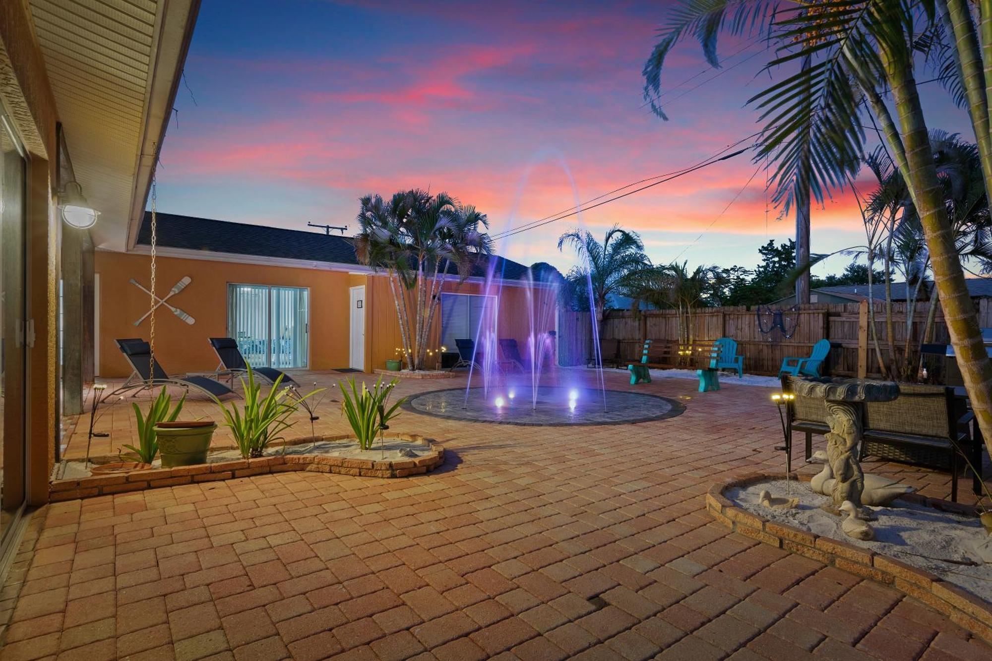 Coastal Villa W Amazing Courtyard - Splash Pad! Sarasota Exteriér fotografie